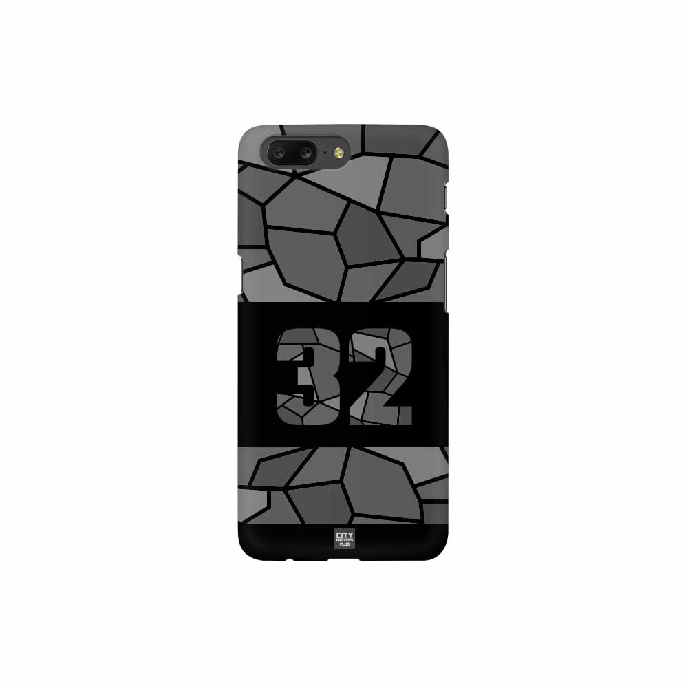 32 Number Mobile Case Cover (Black)